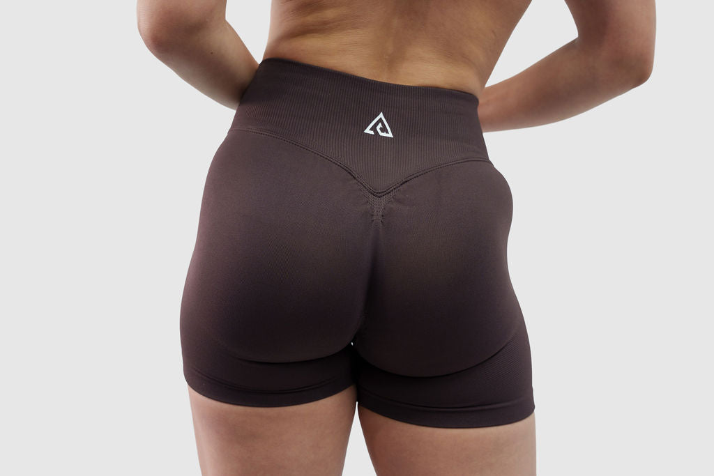 NOXVIA Iron Taupe sculpt shorts, rear detail showing the high-rise ribbed waistband, contour shaping and NOXVIA logo
